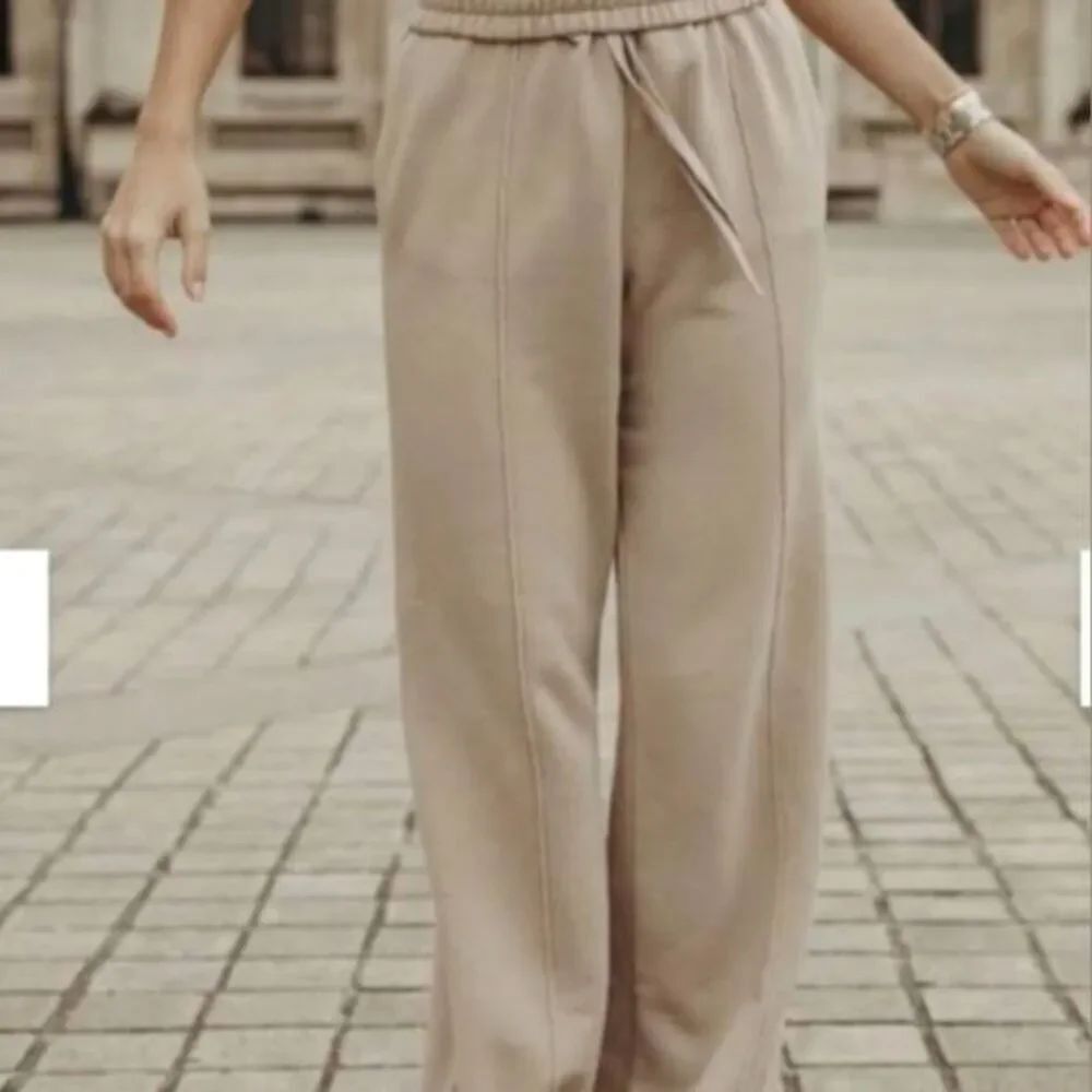 Daily Drills Wide Leg Sweatpant in Café Sz XS/S